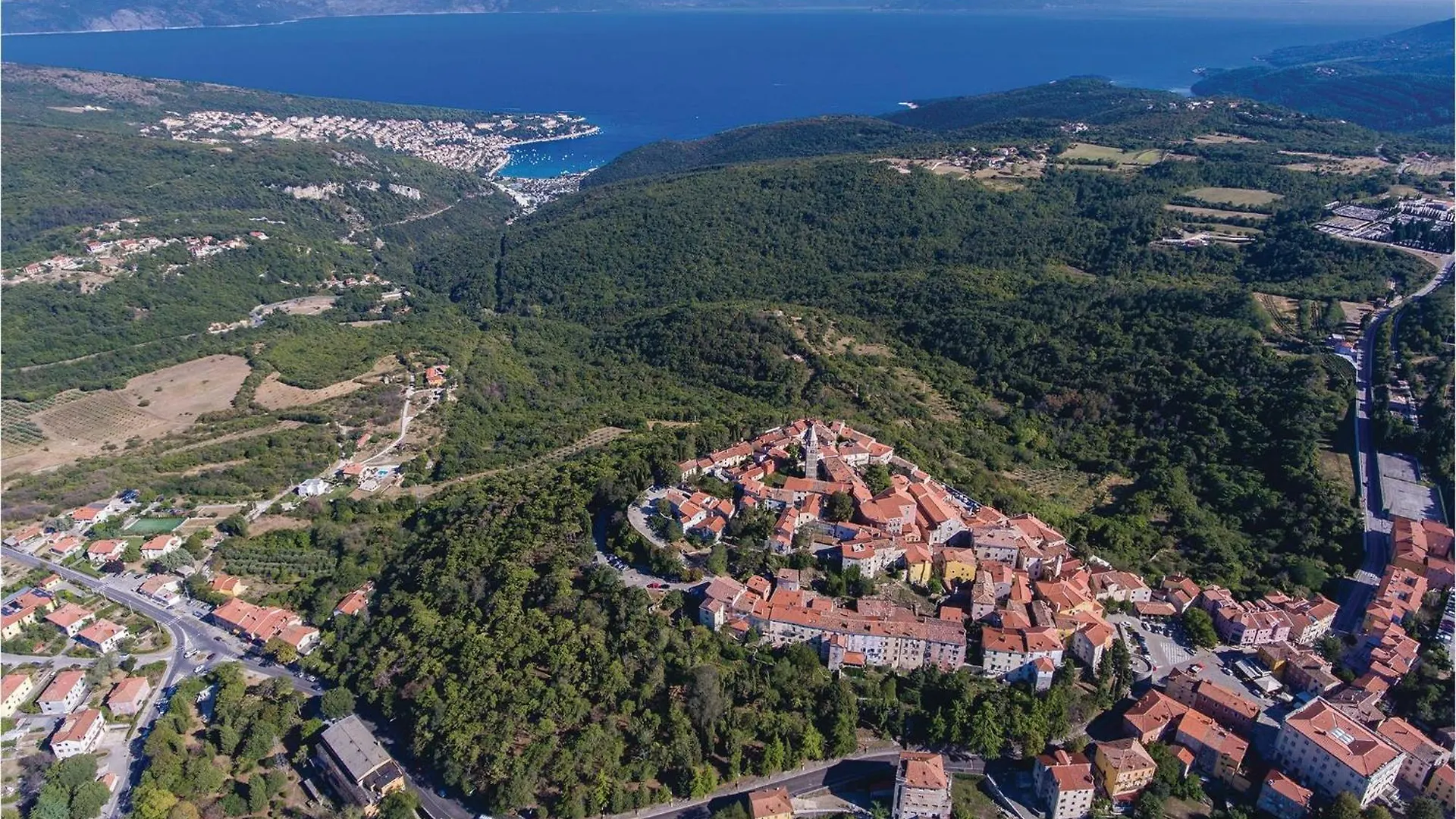 Gorgeous Apartment In Rabac With Wifi