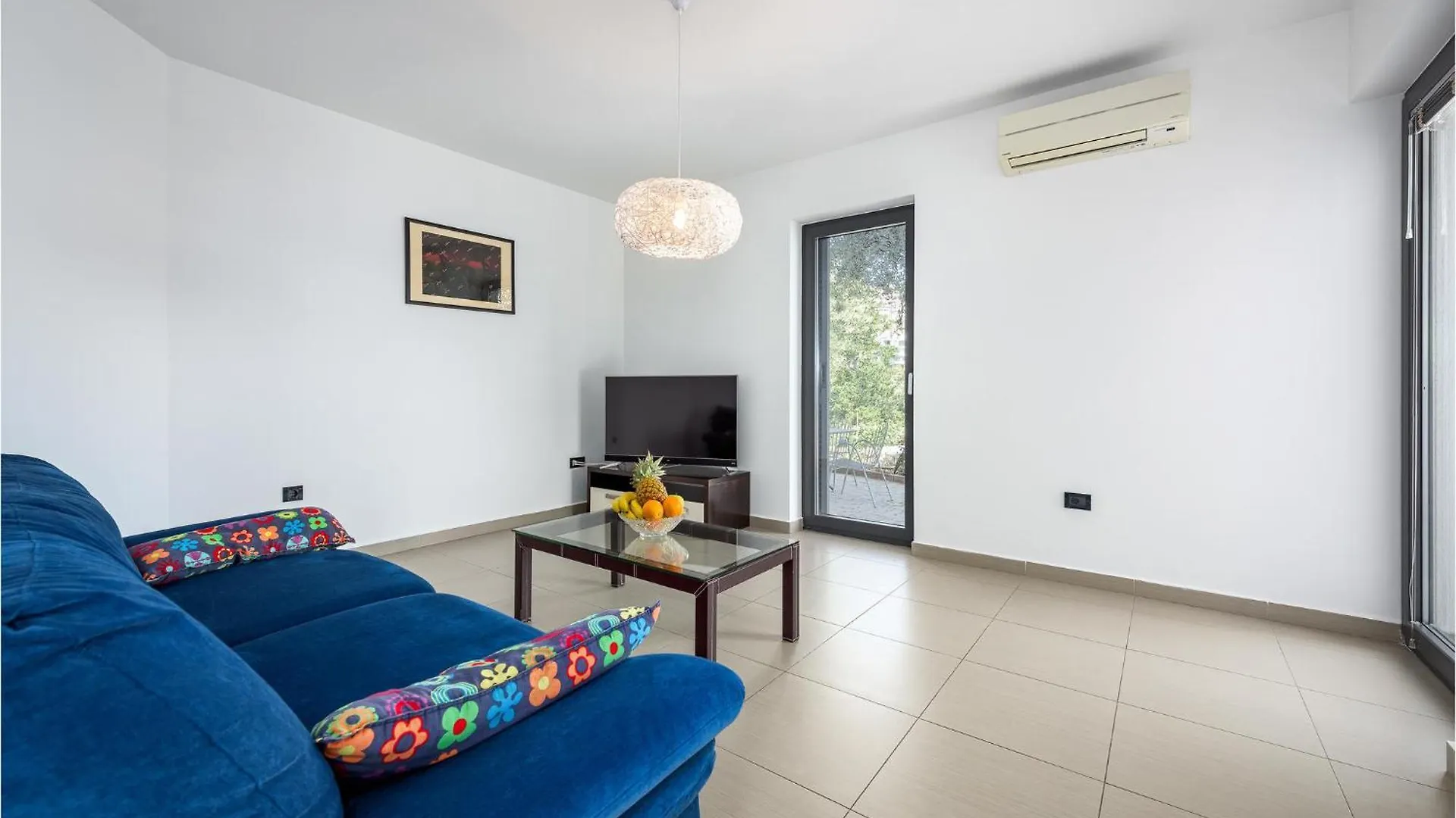 Gorgeous Apartment In Rabac With Wifi 0*,